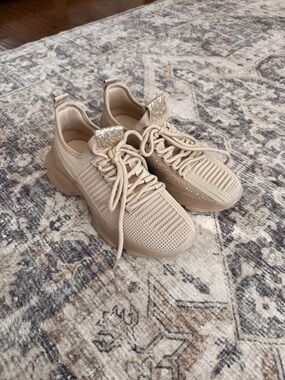 Steve Madden SM NY90 Rhinestone Knit Sneakers – Beige/Nude – Women’s Size 4